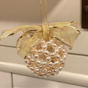 Honors Collection Cultured Pearl Ball Sphere Ornament NWT Gold Accents No Box